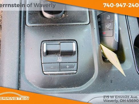 Used 2022 GMC Sierra 1500 AT4 image 23