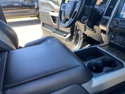 Used 2019 Ford F250 Lariat w/ Lariat Value Package image 17
