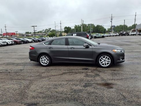 Used 2016 Ford Fusion SE w/ Equipment Group 202A FWD image 14