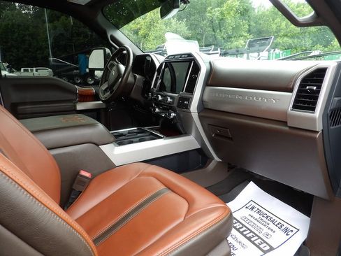 Used 2022 Ford F350 King Ranch w/ King Ranch Ultimate Package AWD/4WD image 39