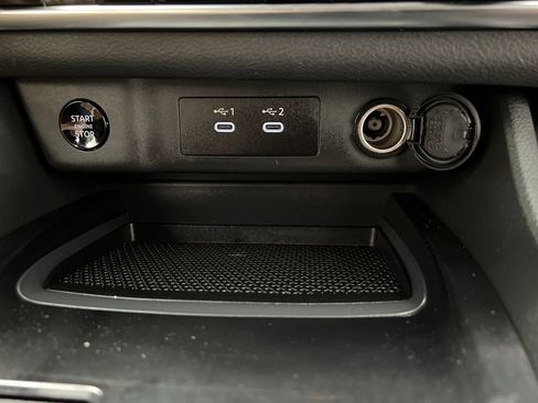 Used 2025 Nissan Rogue SV AWD/4WD image 44