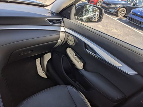 Used 2019 INFINITI QX50 Essential w/ Proactive Package image 14