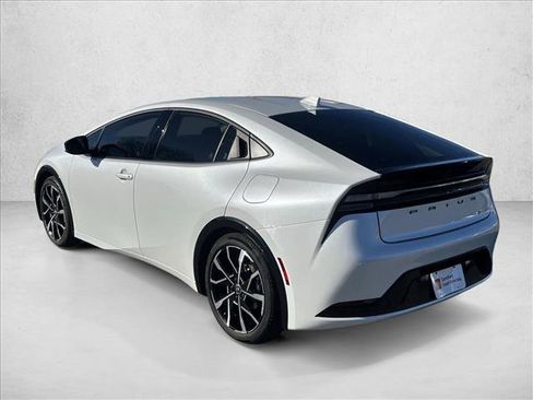 Certified 2025 Toyota Prius Plug-In Hybrid image 7