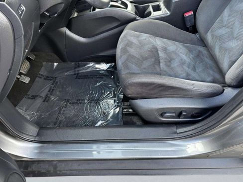 Used 2015 Nissan Rogue SV image 19