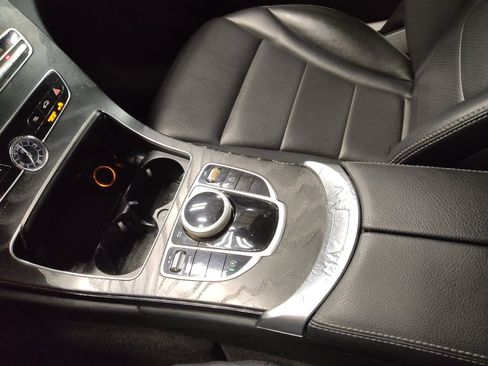 Used 2019 Mercedes-Benz C 300 Sedan image 26