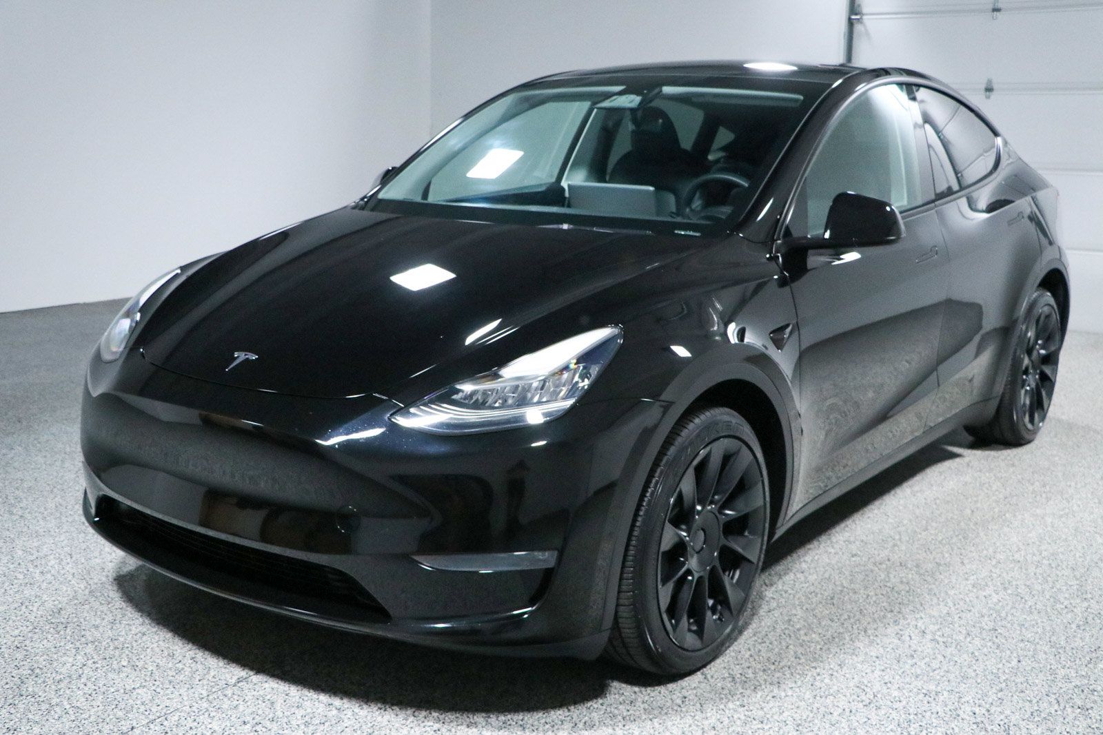 Used 2023 Tesla Model Y Long Range AWD/4WD image 26