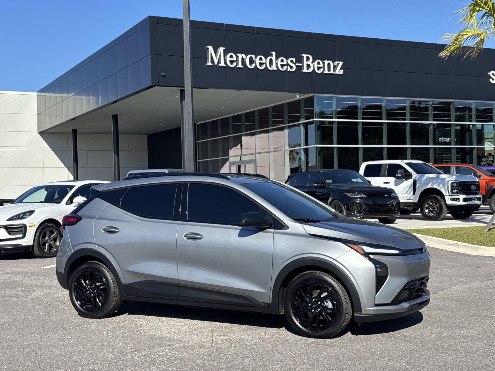 Used 2027 Chevrolet Bolt RS w/ Technology Package FWD image 1