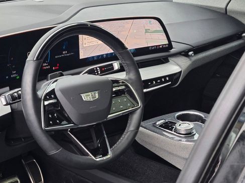 Used 2025 Cadillac Optiq Luxury 1 w/ LPO, Floor Liner Package AWD/4WD image 25