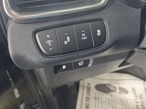 Used 2017 Kia Sorento SX AWD/4WD image 14