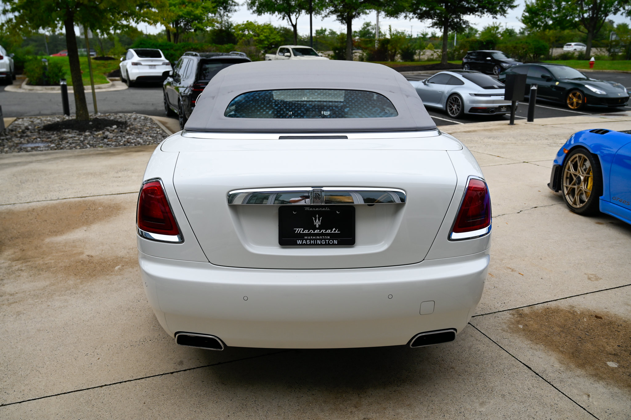 Used 2018 Rolls-Royce Dawn RWD image 6