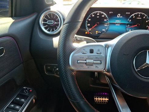 Used 2022 Mercedes-Benz GLB 250 image 23