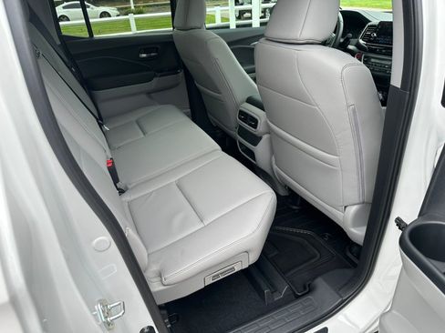 Used 2025 Honda Ridgeline RTL image 18