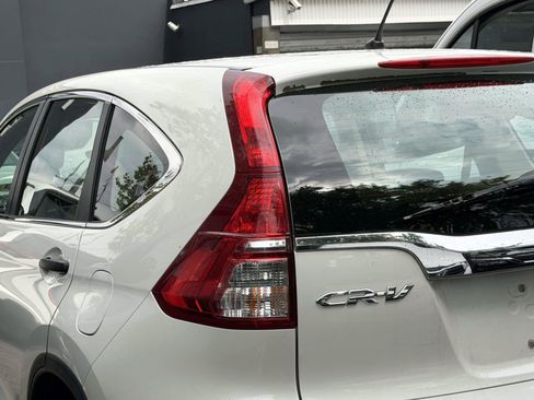 Used 2015 Honda CR-V LX image 10