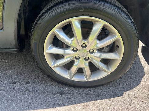 Used 2016 Jeep Cherokee Limited FWD image 29