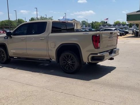 Used 2022 GMC Sierra 1500 Elevation w/ Elevation Premium Package AWD/4WD image 6
