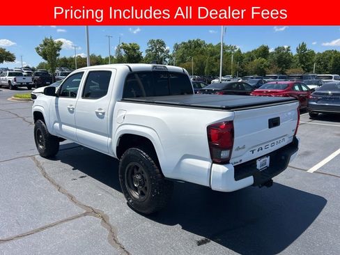 Used 2023 Toyota Tacoma SR AWD/4WD image 17