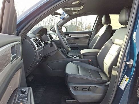 Used 2022 Volkswagen Atlas Cross Sport SE AWD/4WD image 16