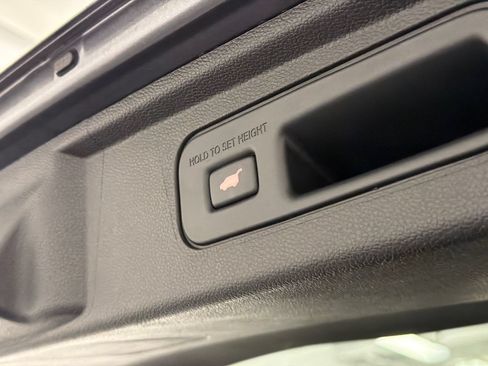 Used 2023 Honda Odyssey Touring image 8