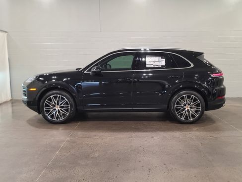 New 2026 Porsche Cayenne AWD/4WD image 2