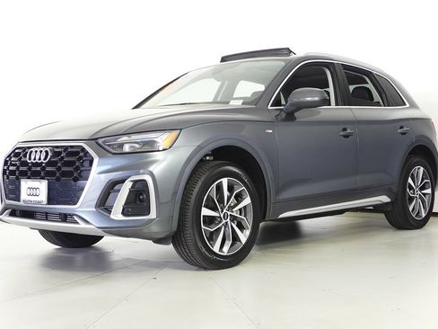 Used 2023 Audi Q5 2.0T Premium w/ Convenience Package AWD/4WD image 2
