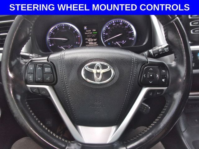 Used 2019 Toyota Highlander XLE AWD/4WD image 11