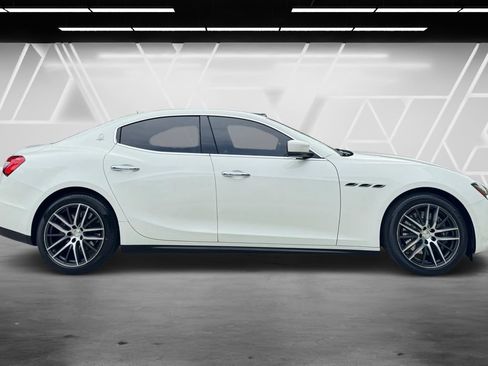 Used 2015 Maserati Ghibli RWD image 4