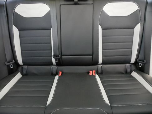 Certified 2025 Volkswagen Taos SEL AWD/4WD image 13