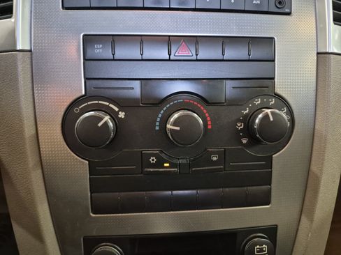 Used 2008 Jeep Grand Cherokee Laredo RWD image 26