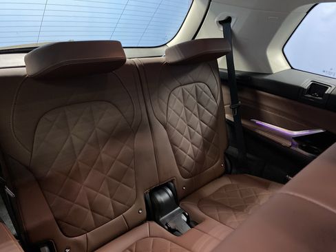 Used 2023 BMW X7 xDrive40i w/ Parking Assistance Package image 44