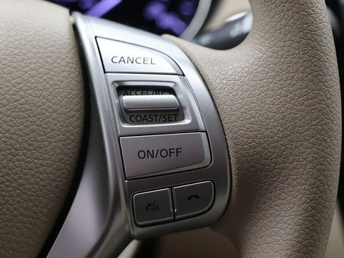 Used 2015 Nissan Rogue SV w/ SV Premium Package AWD/4WD image 19