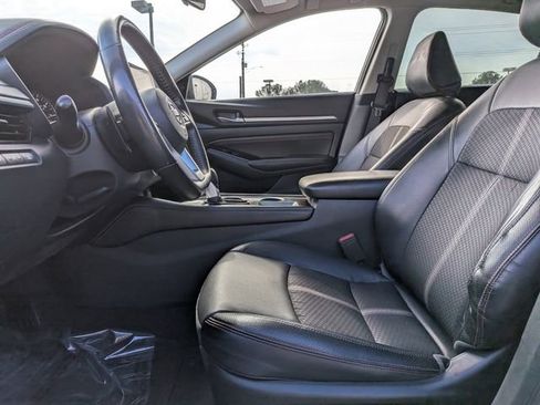 Used 2023 Nissan Altima 2.5 SR image 18