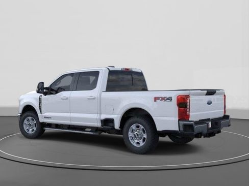 New 2026 Ford F250 XLT w/ XLT Premium Package AWD/4WD image 4