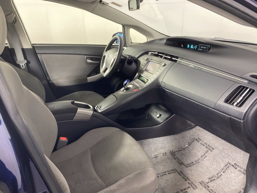 Used 2015 Toyota Prius Two FWD image 32