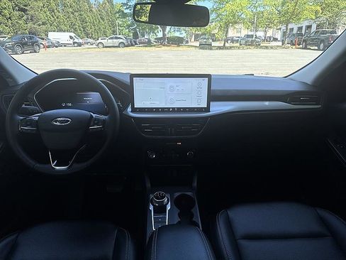 Used 2023 Ford Escape Platinum FWD image 19