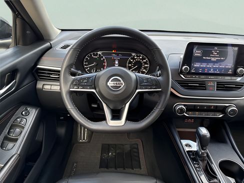 Used 2022 Nissan Altima 2.5 SR FWD image 19