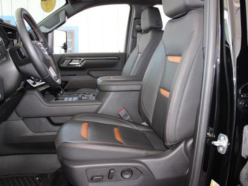 Used 2025 GMC Sierra 2500 AT4 w/ AT4 Premium Plus Package AWD/4WD image 26