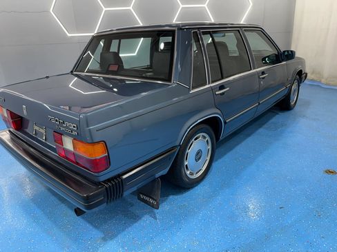 Used 1987 Volvo 760 GLE RWD image 10