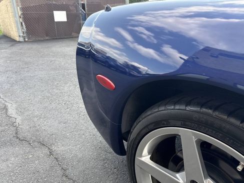 Used 2004 Chevrolet Corvette Convertible w/ Preferred Equipment Group RWD image 17