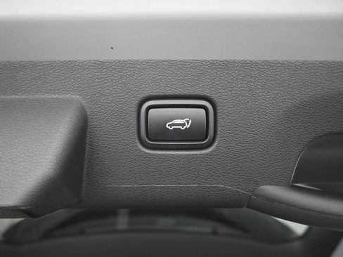 Used 2026 Kia Sportage SX FWD image 19