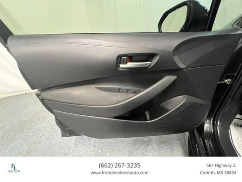 Used 2021 Toyota Corolla LE FWD image 12