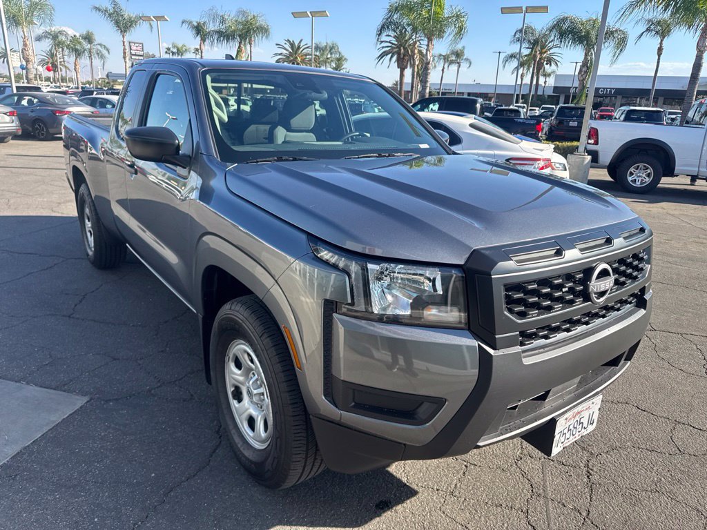 Used 2025 Nissan Frontier S RWD image 5