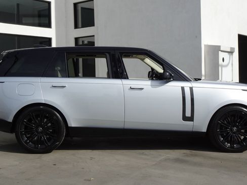 Used 2023 Land Rover Range Rover Long Wheelbase SE AWD/4WD image 8