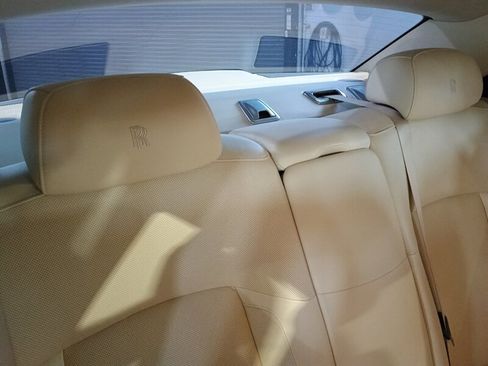 Used 2011 Rolls-Royce Ghost RWD image 33
