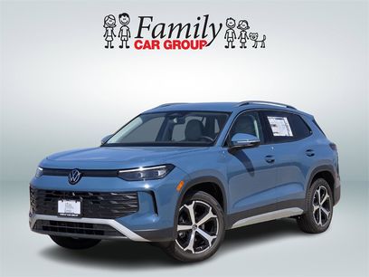 New 2025 Volkswagen Tiguan SE