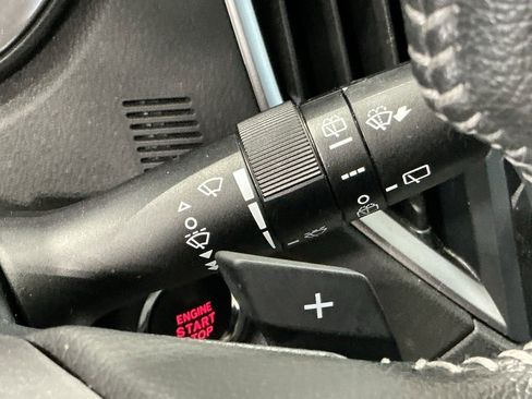 Used 2022 Subaru Forester Touring image 19