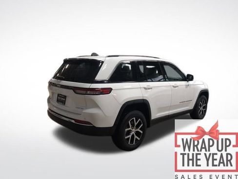 Used 2023 Jeep Grand Cherokee Limited w/ Luxury Tech Group II image 31