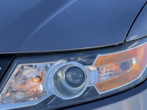 Used 2015 Honda Odyssey Touring Elite image 25