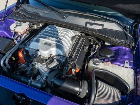 Used 2016 Dodge Challenger SRT Hellcat image 31