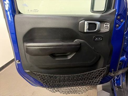 Used 2018 Jeep Wrangler Unlimited Rubicon image 14