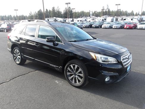 Used 2015 Subaru Outback 2.5i Limited AWD/4WD image 7